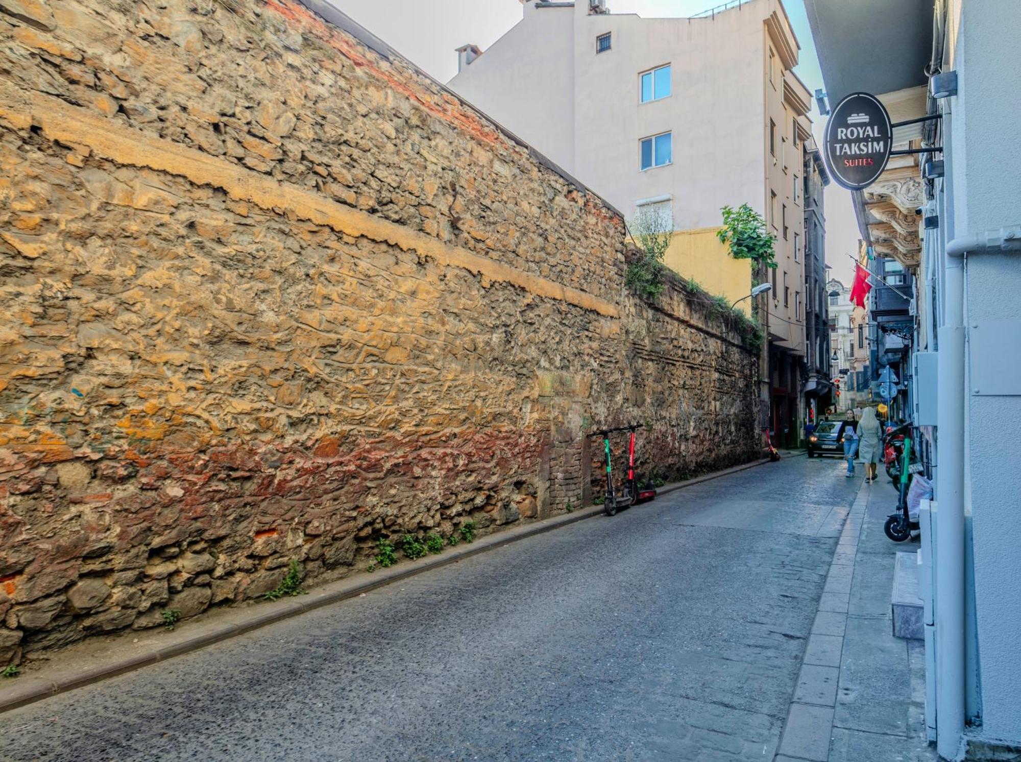 Royal Taksim Suites Istanbul Exterior photo