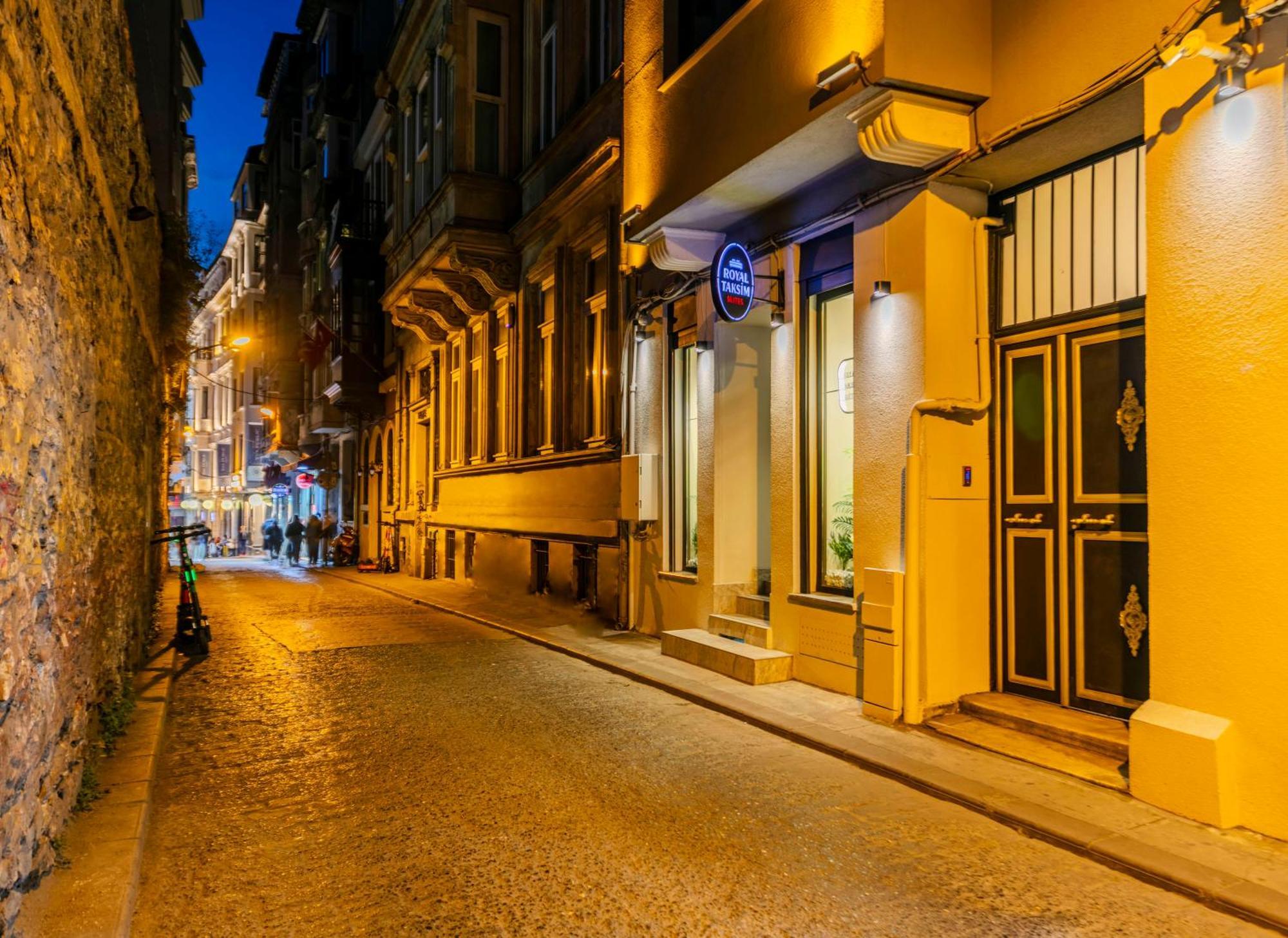 Royal Taksim Suites Istanbul Exterior photo