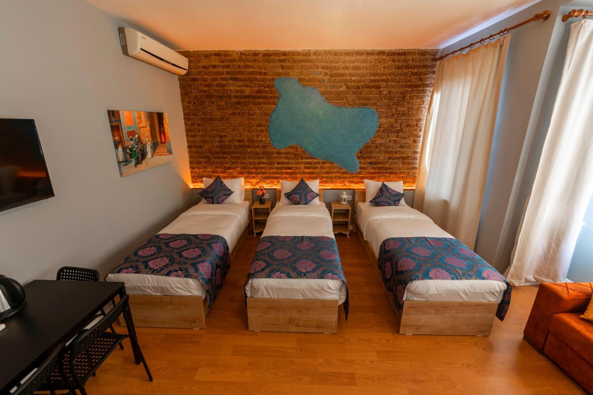 Royal Taksim Suites Istanbul Exterior photo