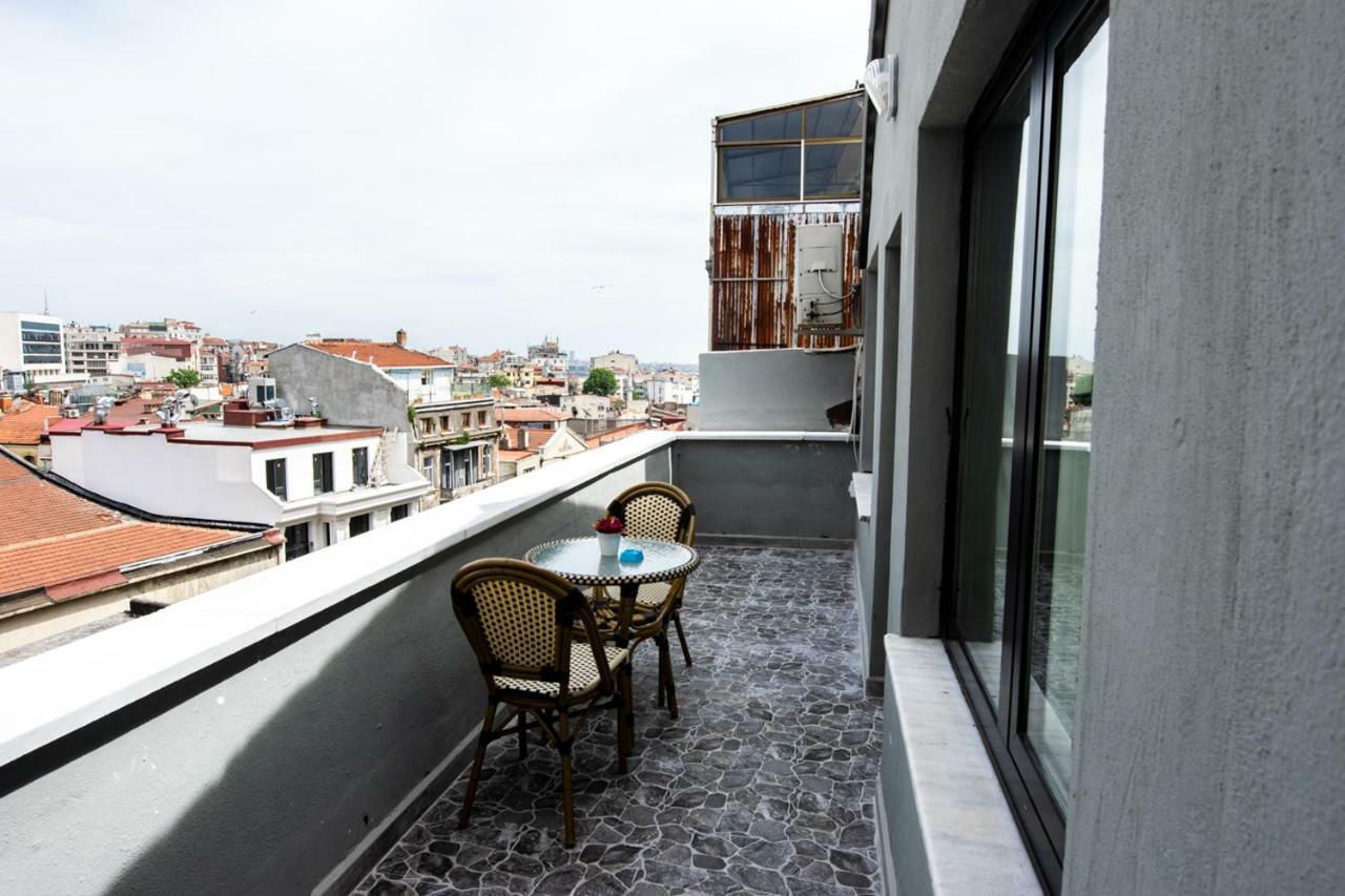Royal Taksim Suites Istanbul Exterior photo