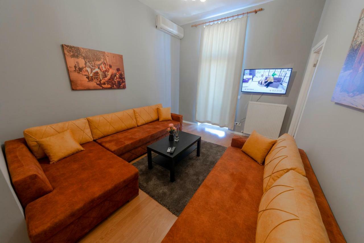 Royal Taksim Suites Istanbul Exterior photo