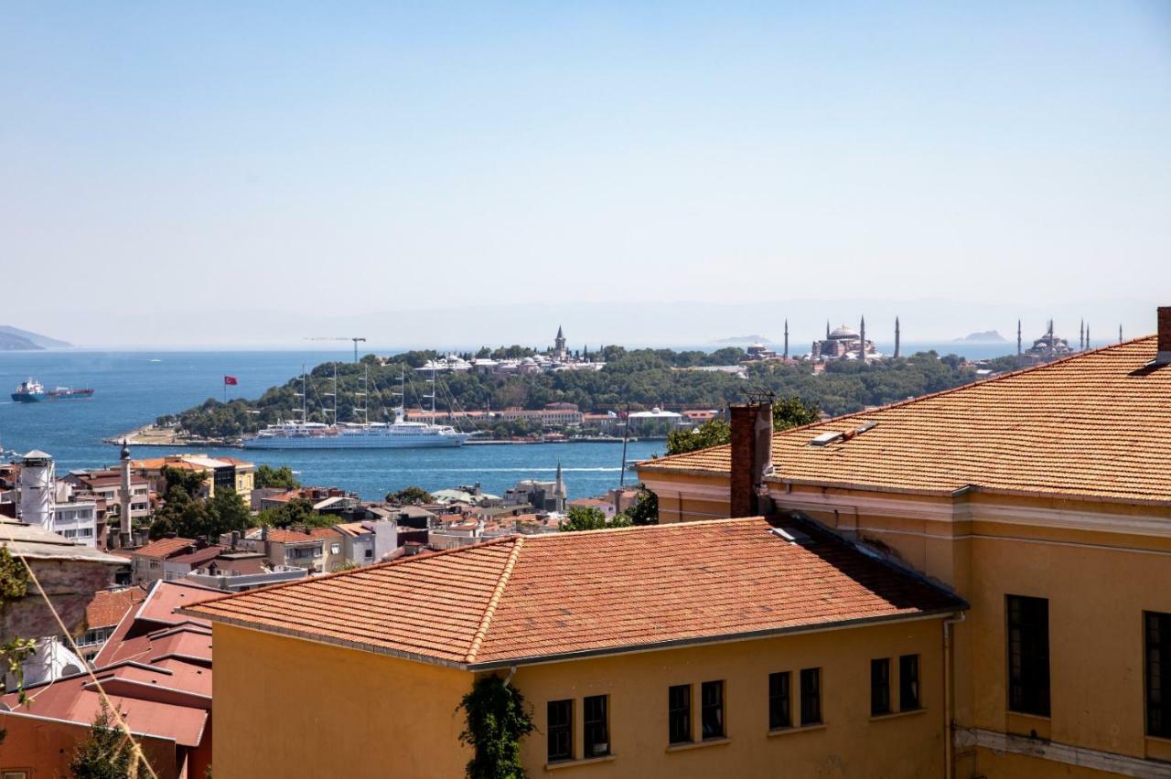 Royal Taksim Suites Istanbul Exterior photo